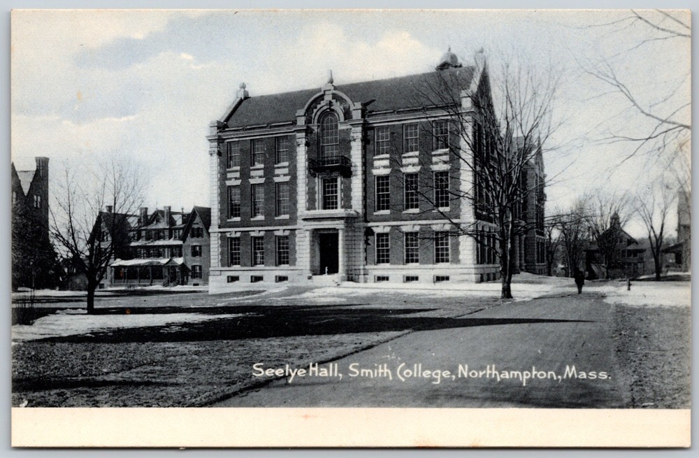 Seelye Hall Smith College Northampton Massachusetts ANTIQUE Postcard 8580