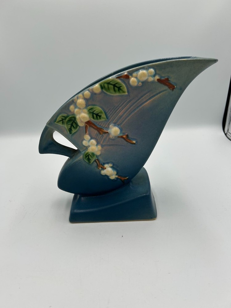 Roseville  Blue Snowberry Fan Vase IFH-7 1940