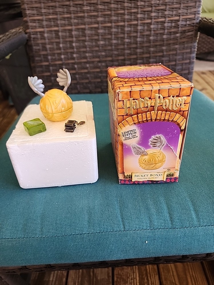 Vintage Dept 56 Harry Potter Secret Boxes Golden Snitch Limited Edition 2000