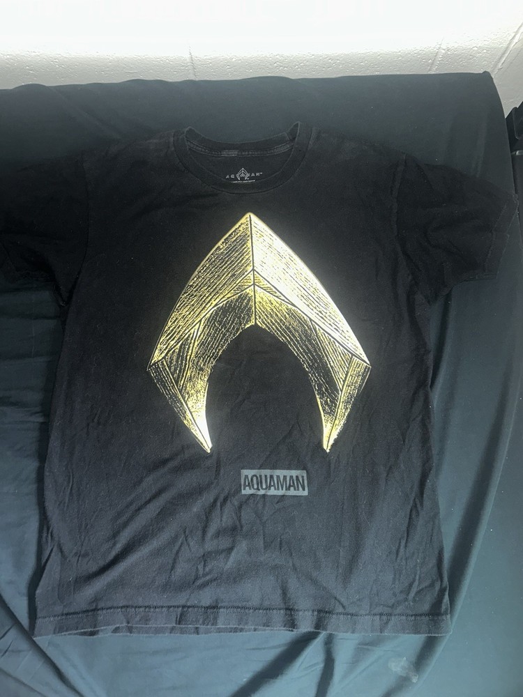 Aquaman Men's Black Graphic T-Shirt Size L Cotton Short Sleeve Crew Neck