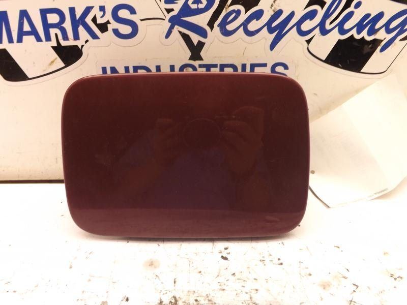 98 MERCEDES E320 FUEL FILLER DOOR 89133