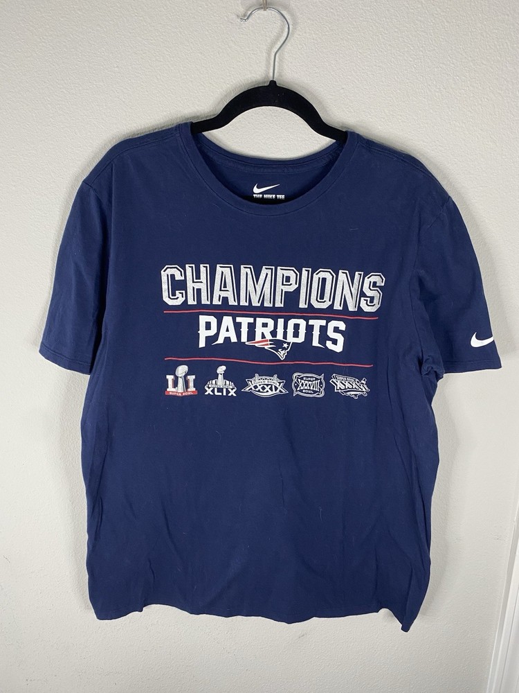 Nike NFL New England Patriots Super Bowl Champions T-Shirt Size Large Navy Blue