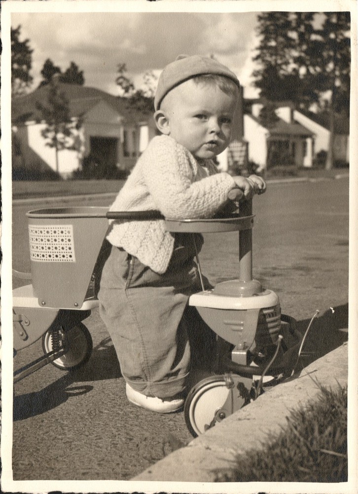 1940s Photo of a Baby IN A TAYLOR TOT BABY STROLER WALKER,SCOOTE,7 1/4 BY5 1/ 4