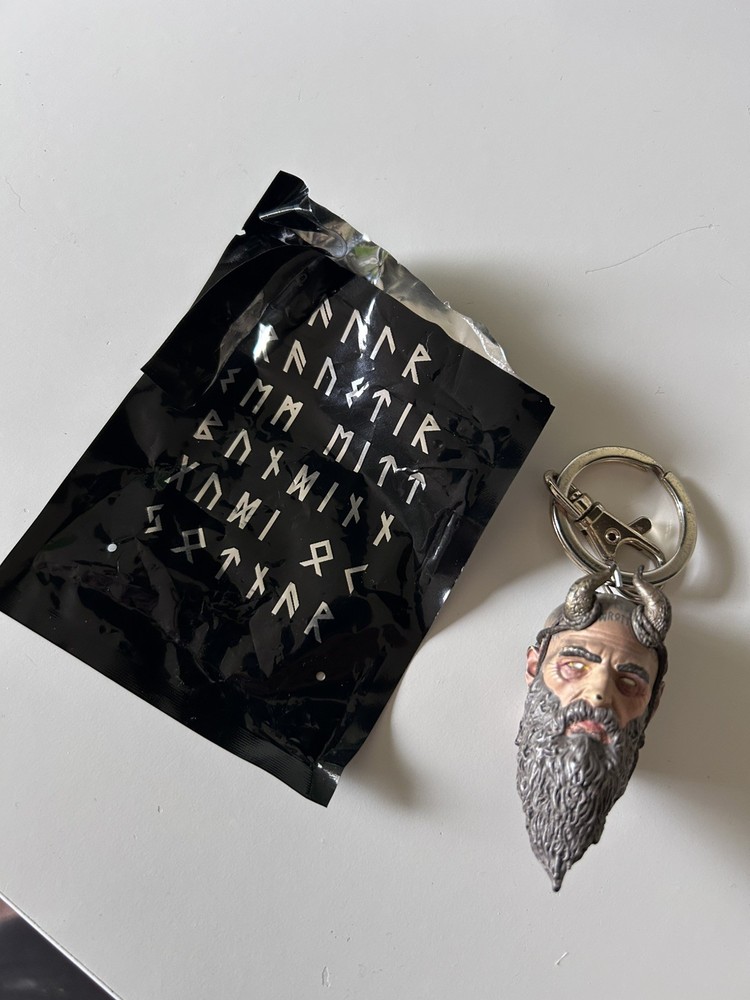 God Of War Stone Mason Collector's Edition Mimir's Head Keychain