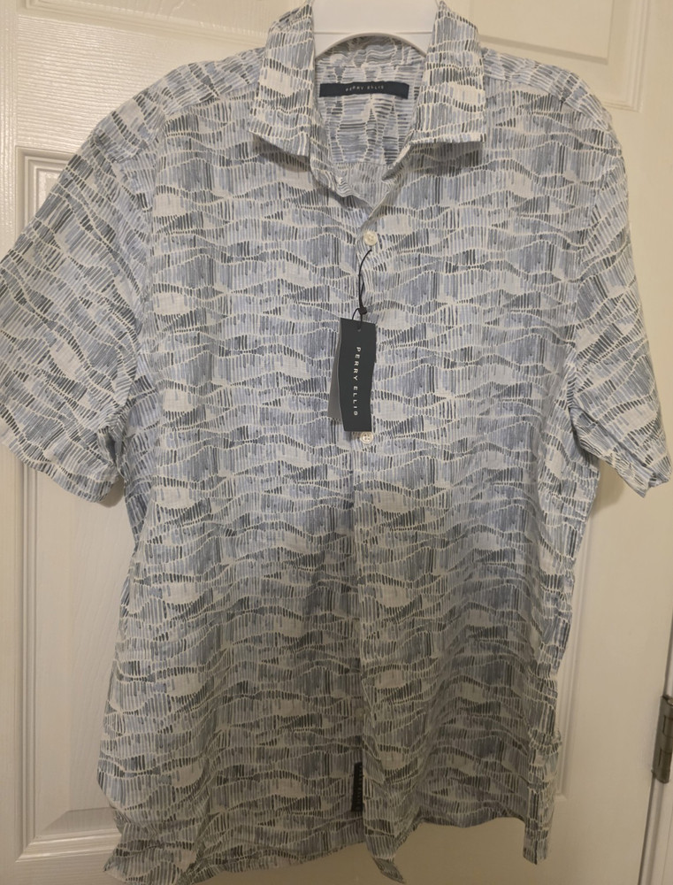 Perry Ellis Men's M Blue/White Geometric Short Sleeve Button-Up Point Collar