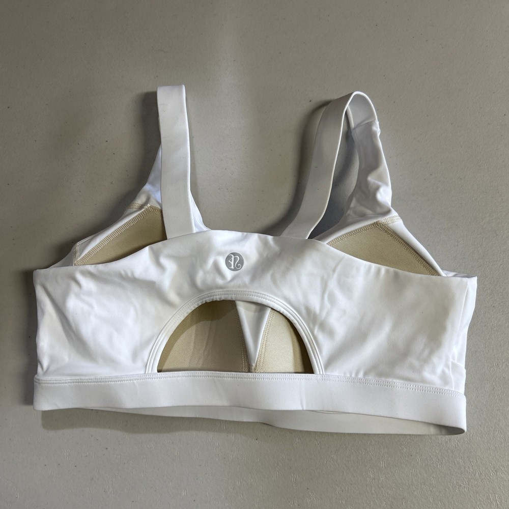 NWOT Lululemon White sport's Invigorate Bra Size XXL  Uu