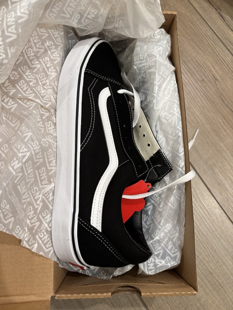 Vans Old Skool Black/White Men's Skate Shoes Size 11 VN000D3HY28