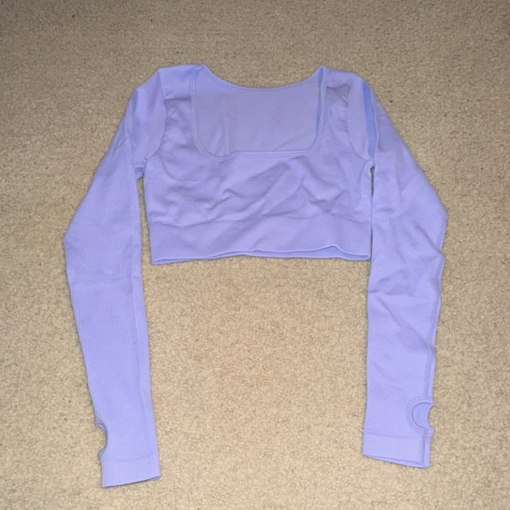 OQQ Lavender Cropped Long Sleeve Activewear Top S Stretch Thumb Holes