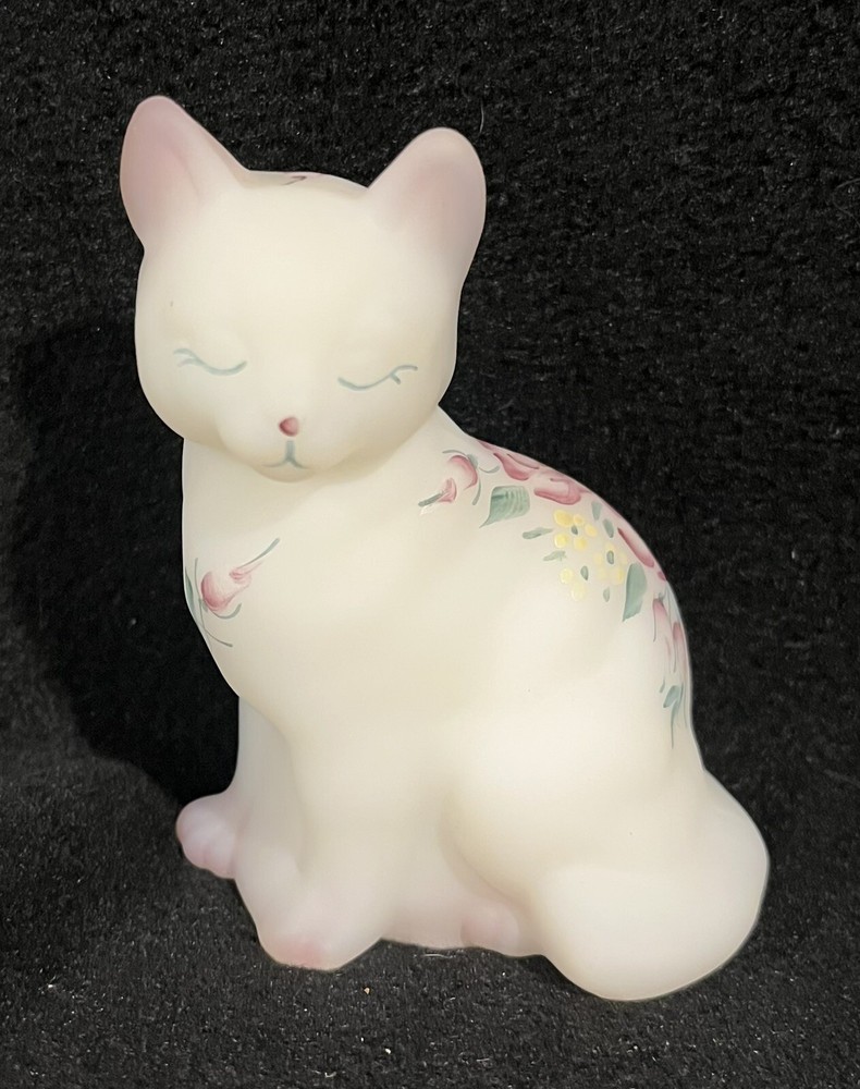 Fenton Hand Painted Milk Glass Cat  Figurine 3