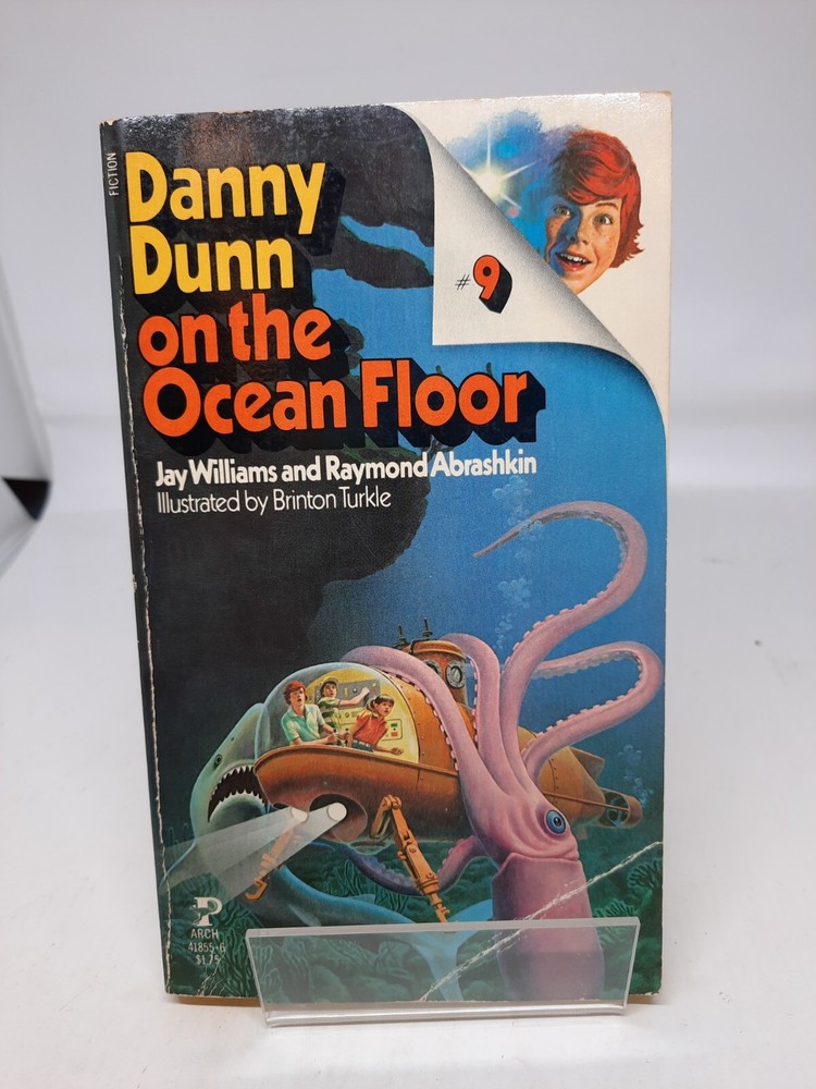 DANNY DUNN ON THE OCEAN FLOOR Jay Williams Abrashkin Vintage Paperback Book RARE