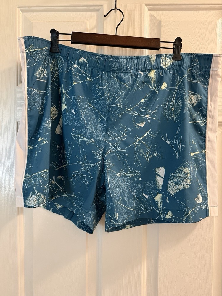 The North Face Men's XXL Blue Geometric Athletic Shorts Polyester Activewear