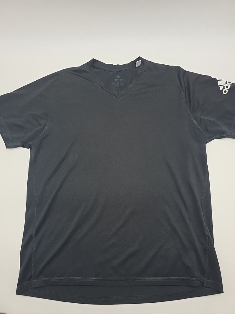 Adidas T-shirt Men L Black Graphic Print Logo Tee. #45139