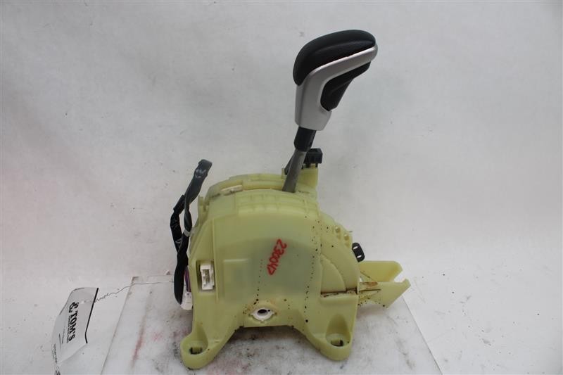 Used Automatic Transmission Shift Lever Assembly fits: 2018 Mitsubishi Eclipse c