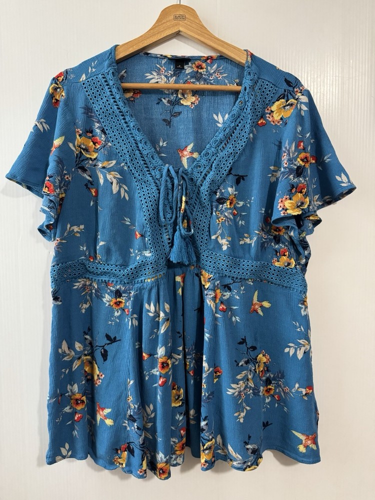 Torrid 2X Womens Babydoll Crinkle Gauze Crochet Inset Top Blue Floral