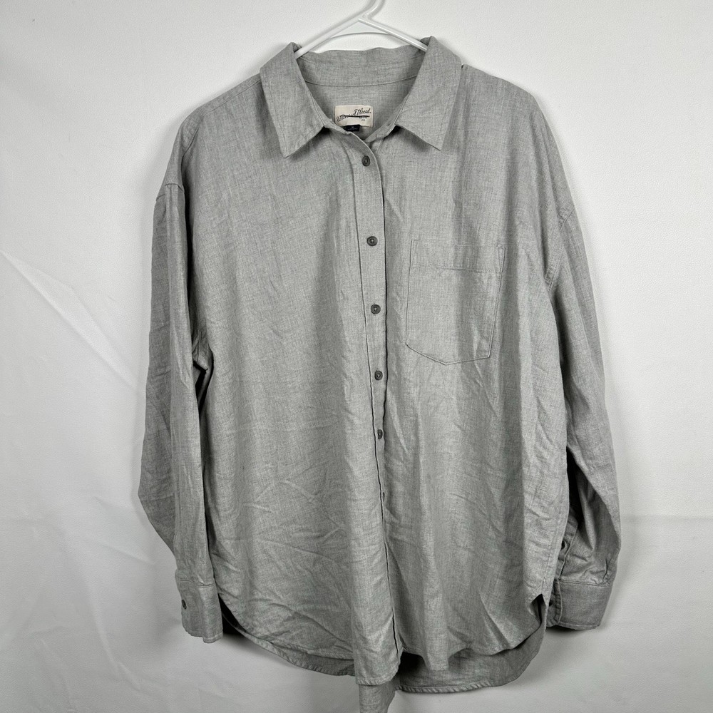 Universal Thread Women’s XL Gray Long Sleeve Button Up Oversized Fit Shirt Top