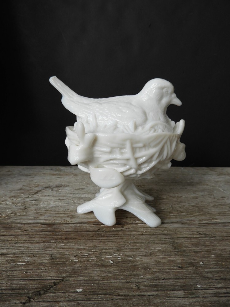 Vintage 1950s Westmoreland Milk Glass Robin on Nest Figurine 6 Inches