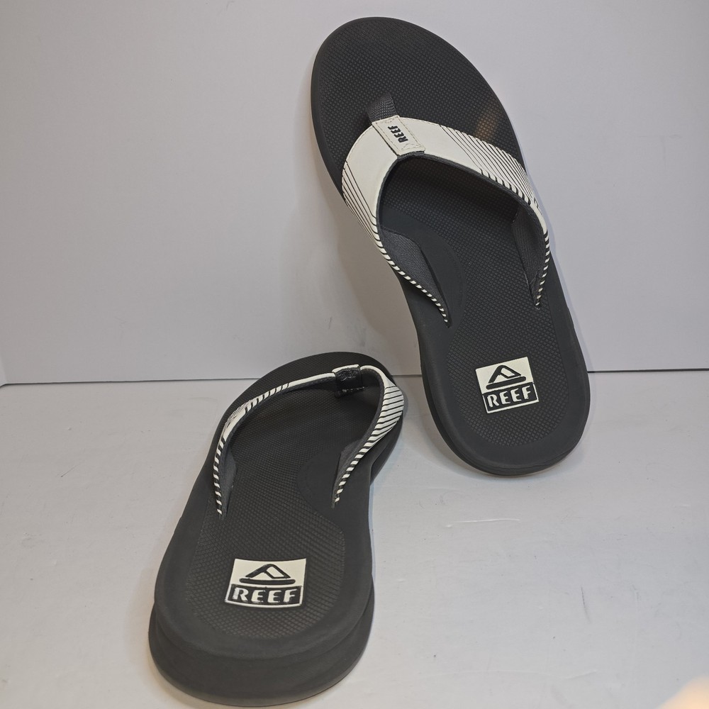 Reefs Black Flip Flops Size 11