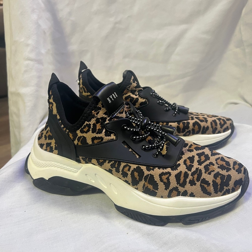 steve madden 7M cheetah print athletic shoes
