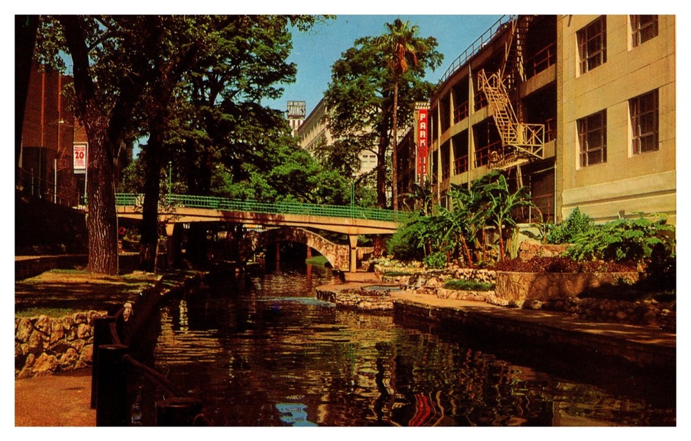 San Antonio TX Texas Beautiful San Antonio River Chrome Postcard