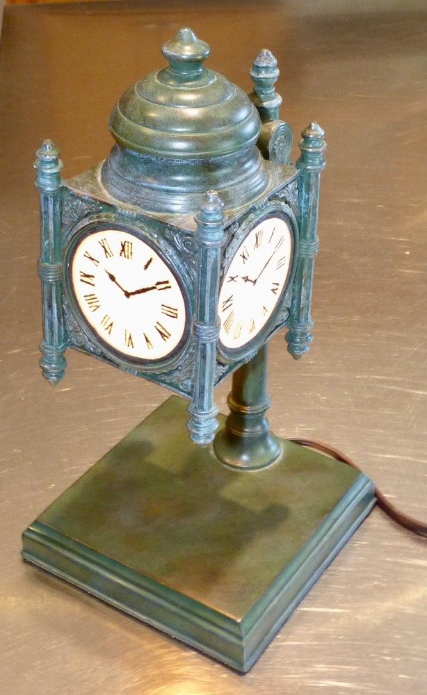 Marshall Fields Quoizel State Street Chicago Tiffany Clock Accent Lamp