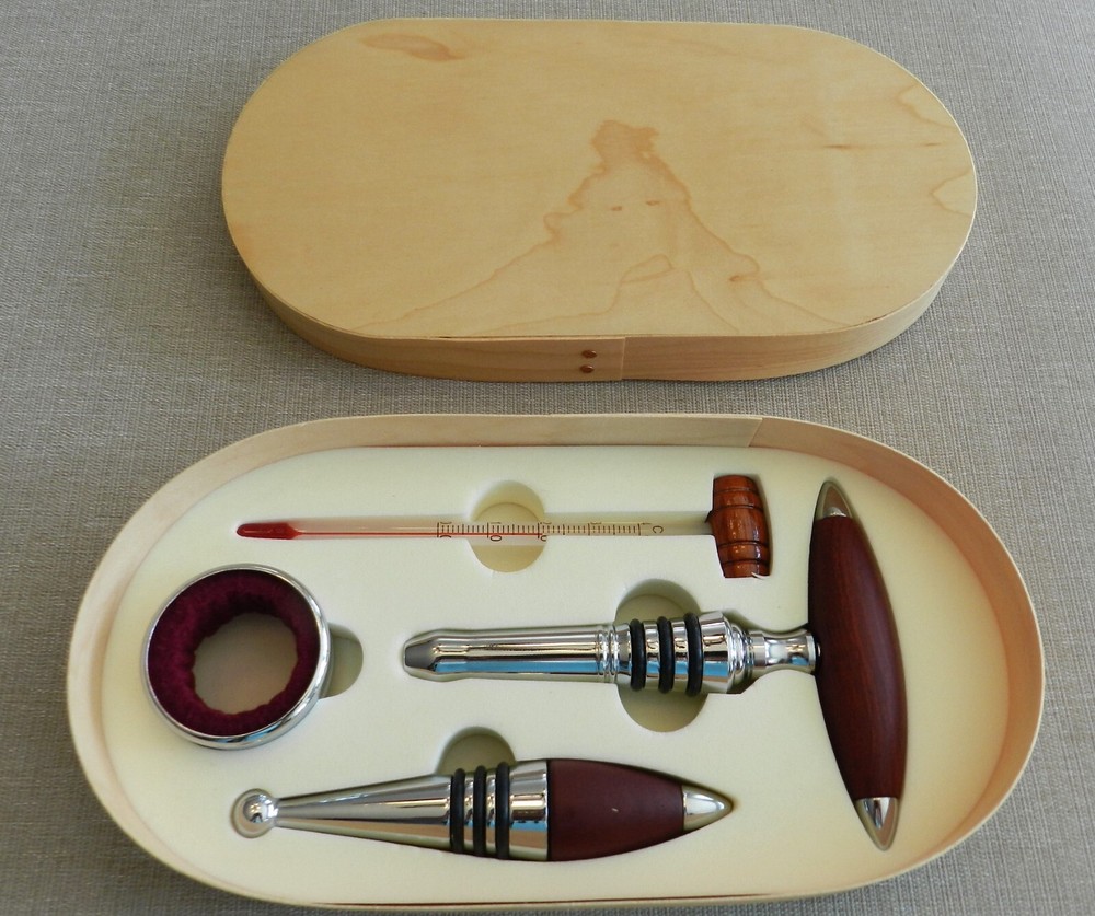 Wine 4-Piece Tool Kit; Corkscrew, Wine Thermometer, Drip Ring, Bottle stopper.