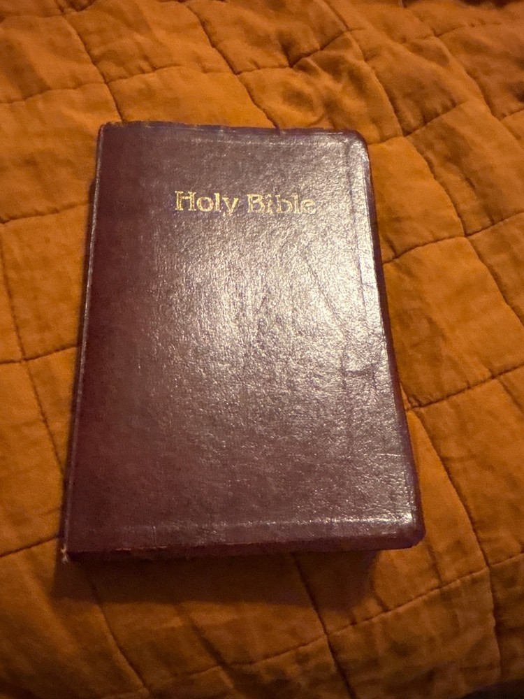 Holy Bible New King James Version NKJV Giant Print Red Letter 1992 Nelson 433BG