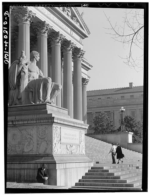 Photo:Washington DC National Archives Building 1943 Steps Columns Statue