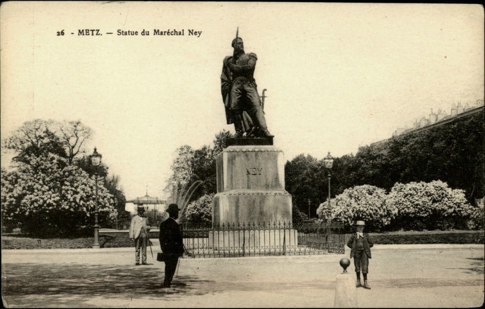 Statue du Marechal Ney Metz France vintage postcard s523