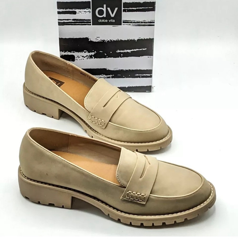 dv by Dolce Vita “Crisp” Classic Penny Loafer/Lug Sole Block Heel (Dune/Tan) NEW