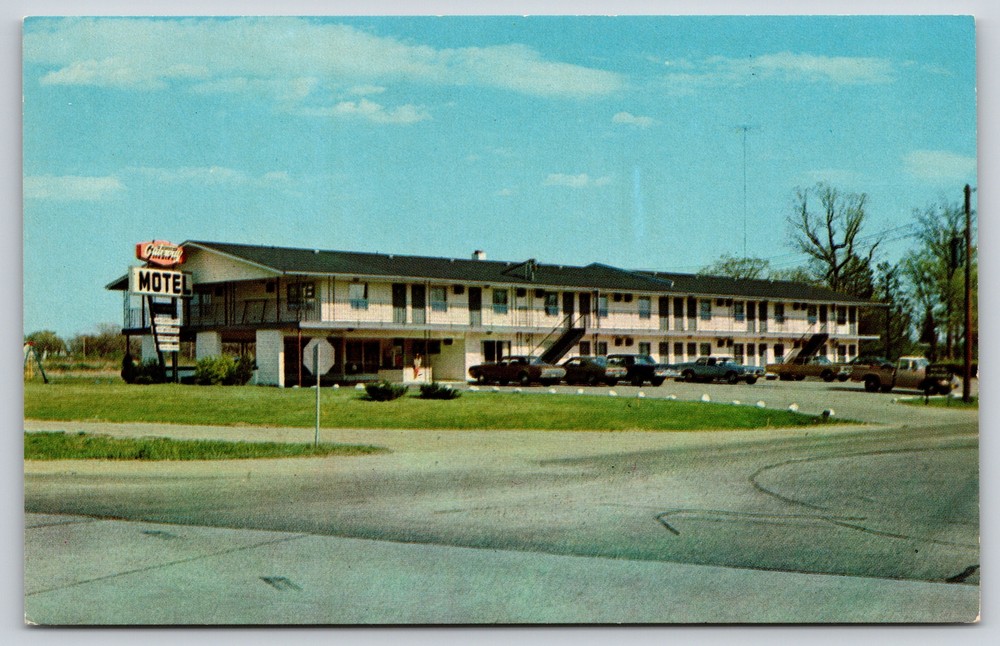 Roadside~Western Gateways Motel St Cloud Minnesota~Vintage Postcard