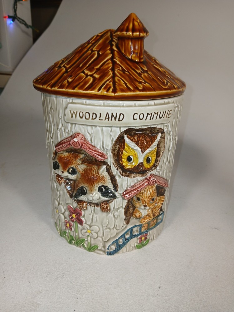 Vintage Enesco Woodland Commune Cookie Jar E 9223 1977 Racoon Owl Squirrel