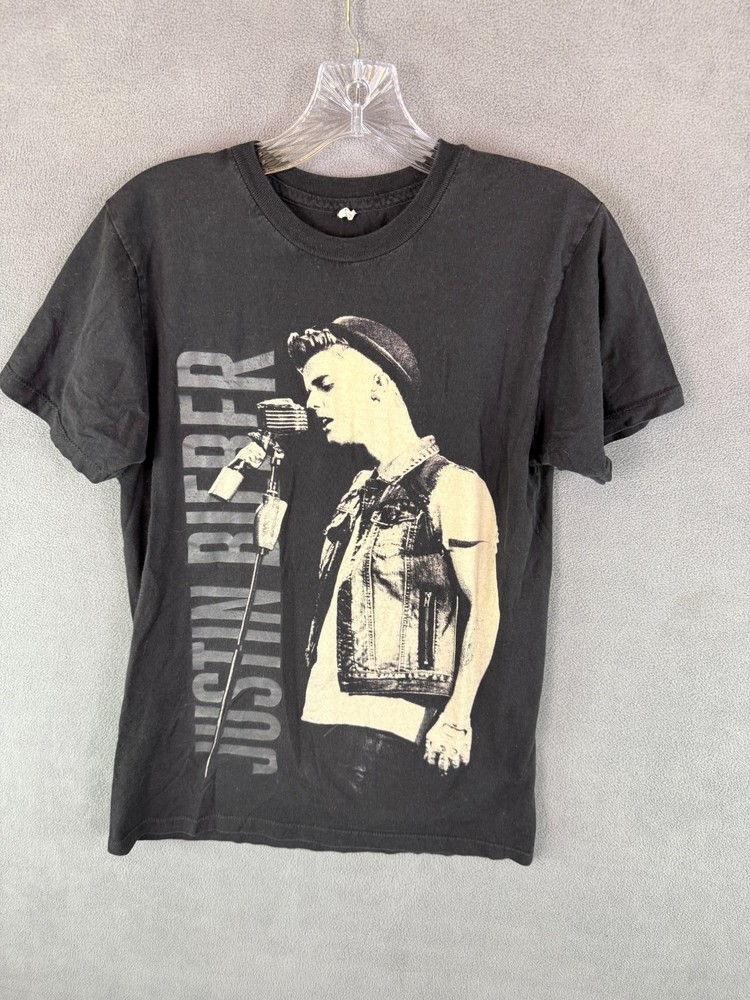Justin Bieber Tour Shirt Mens Small Black 2013 Believe Tour Short Sleeve Tee