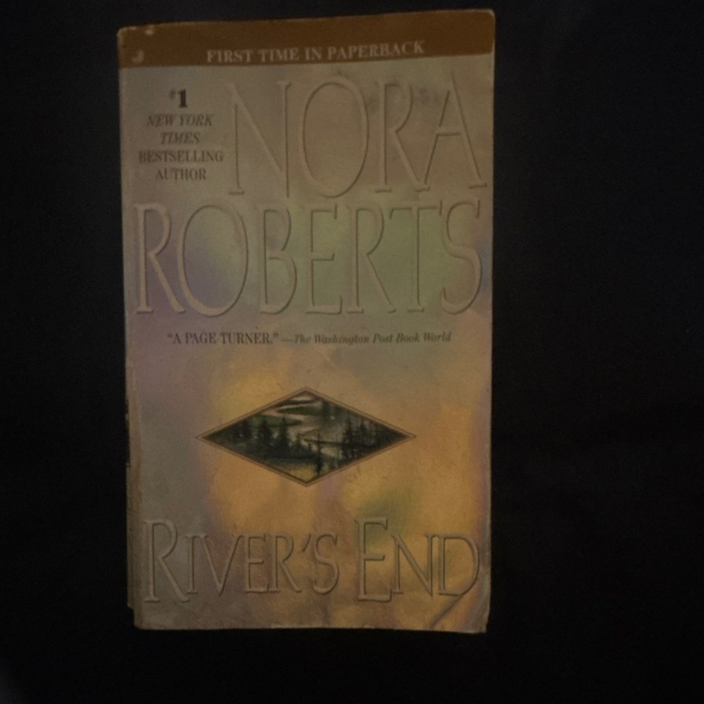 Nora Roberts River's End Paperback Fiction Novel English Adult