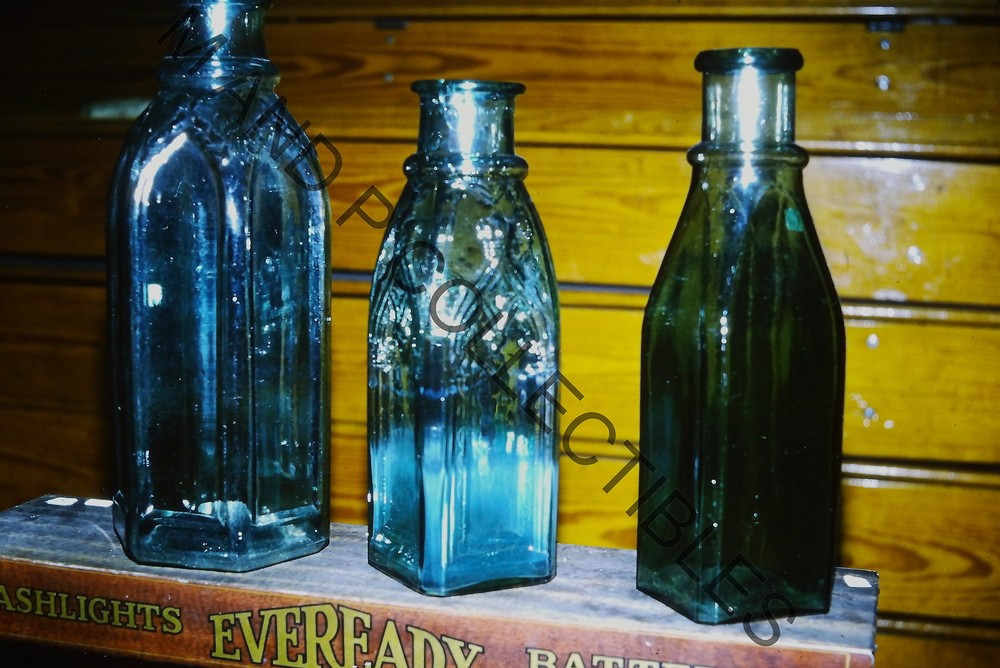 VINTAGE PHOTO SLIDE Bottle 35mm Original Kodachrome Glass 00913