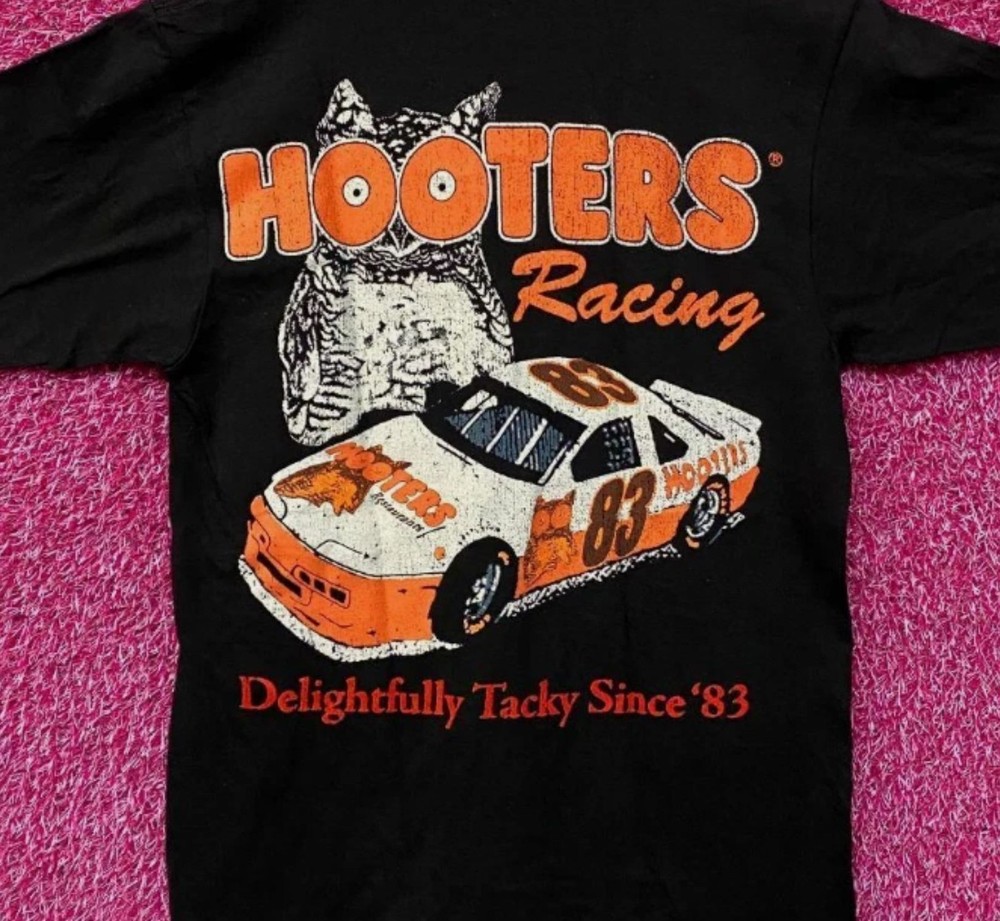 Hooters Vintage Style Nascar Racing short sleeve shirt