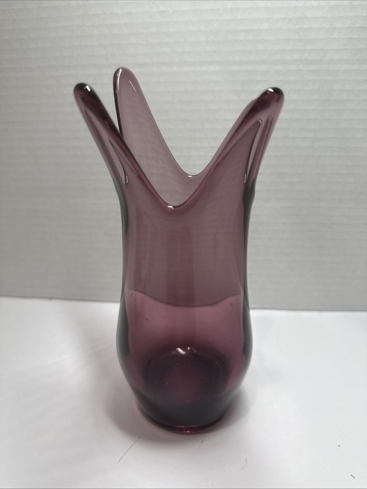 Vintage Viking Amethyst Glass 4 Finger Flared Swung Vase