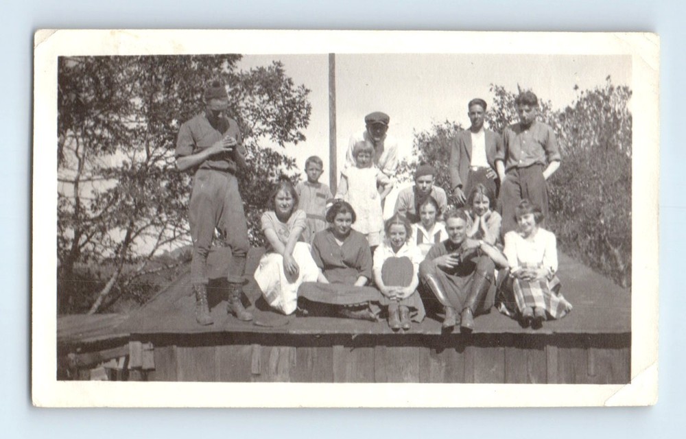 Old Vintage Photo TEEN BOYS GIRLS CHILDREN SITTING ON ROOF OF SHED SNAPSHOT