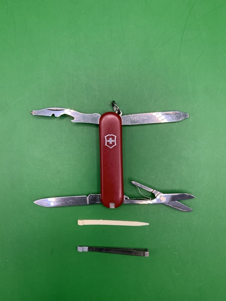 Victorinox Rambler 58mm Swiss Army Knife Multi Tool in Classic Red