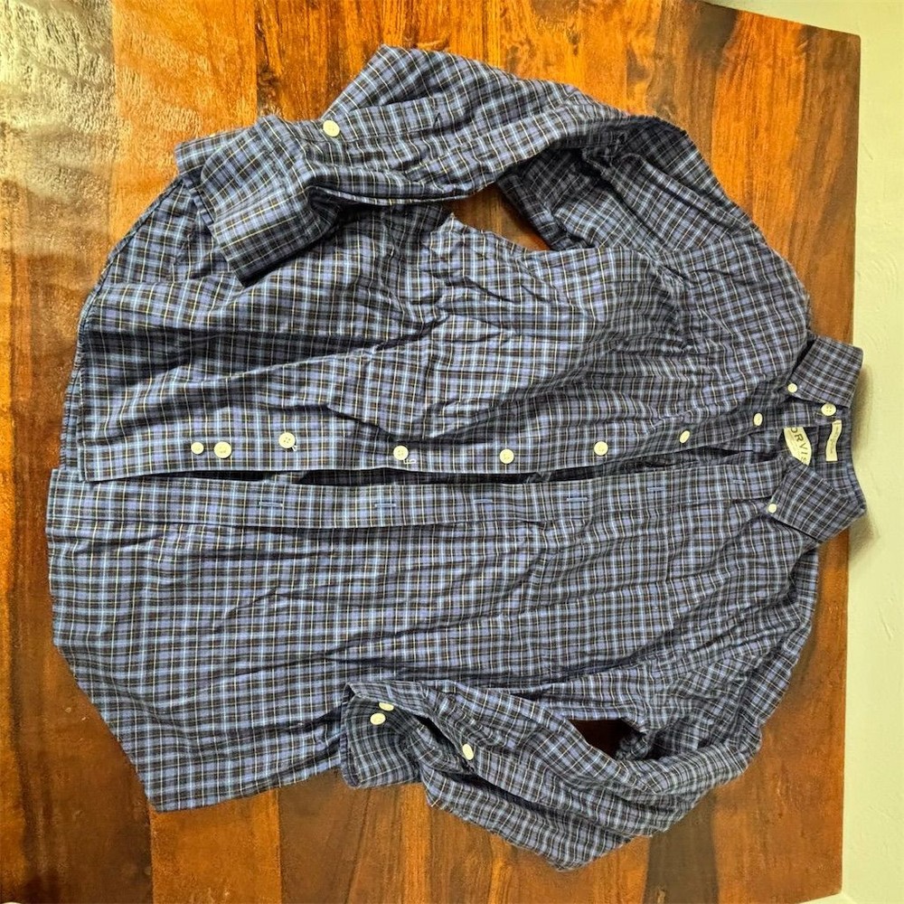 Orvis Men's Long Sleeve Blue Plaid Button-Up Shirt Size M Casual