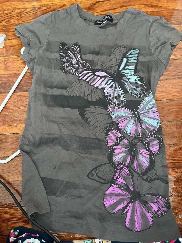 appropriate behavior Women’s Gray Butterfly Graphic Crew Neck Tee, Size S