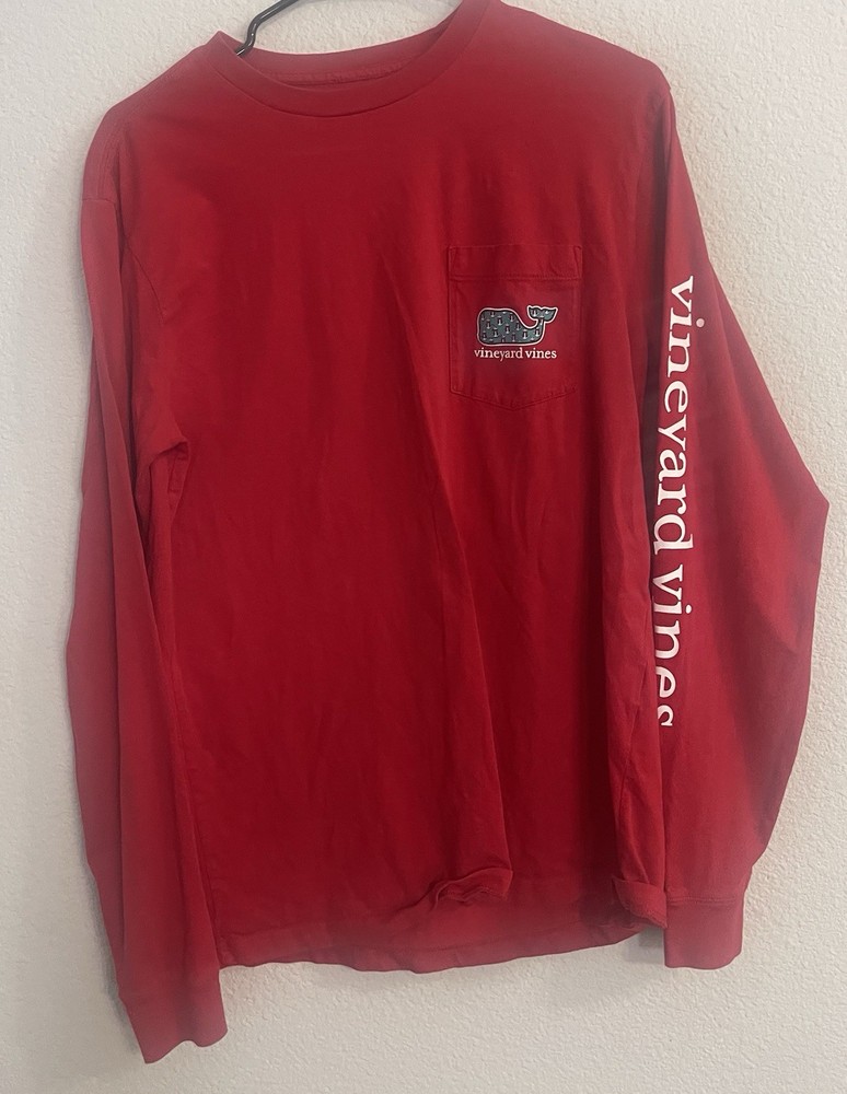 Men’s Red Vineyard Vines, Small Shirt Crew Neck
