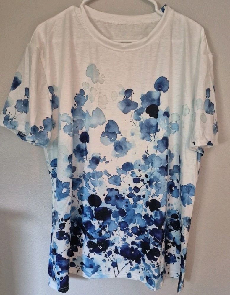 Women's 2XL Blue Floral Graphic T Shirt Watercolor Abstract Short Sleeve NWOT-image