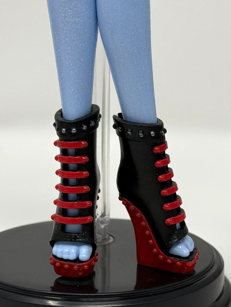Monster High G1 Creeproduction Toralei Stripe Doll Original Outfit Black Shoes