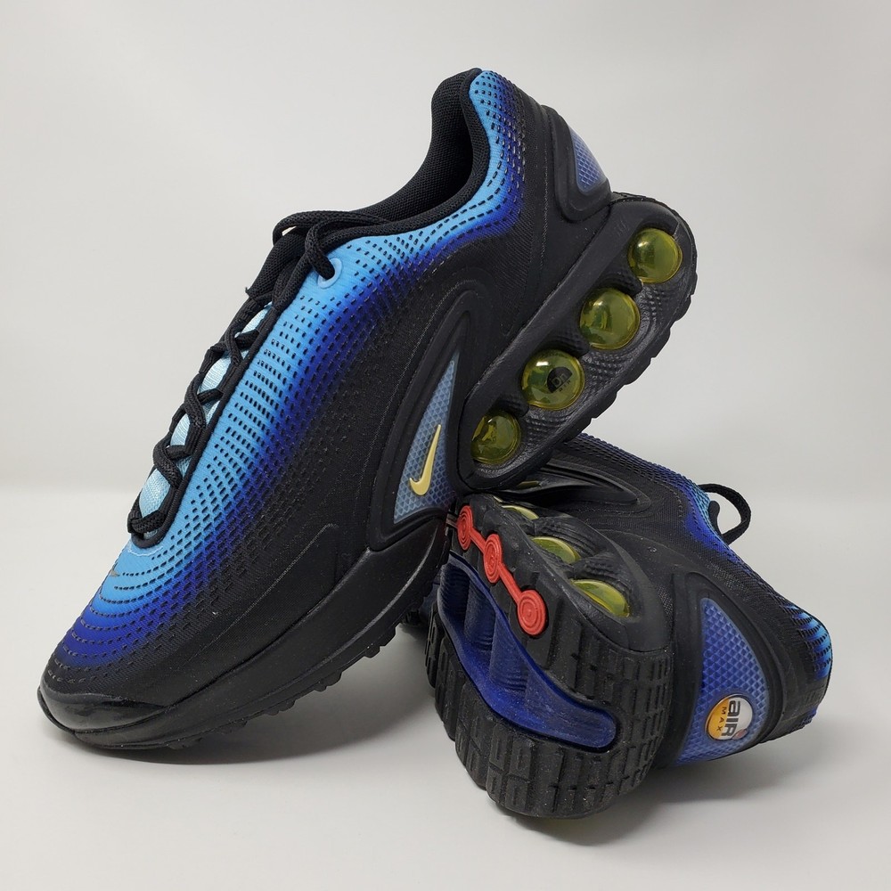Nike Air Max DN SE Men's Size 10 Sky Blue Hyper Blue Black Chamois HM0810-401