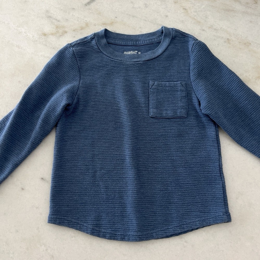 Navy blue long sleeve shirt with pocket size 3t For Toddlers