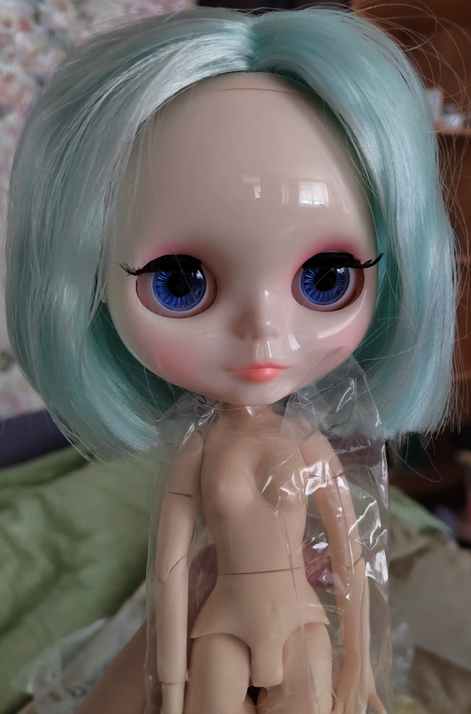 Blythe Doll Nude BJD Blue Hair Light Skin Collectible Toys 4 Color Eyes DIY Gift