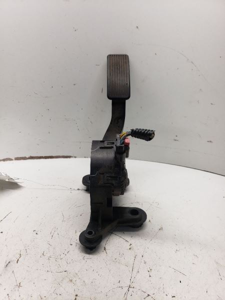 EDGE      2011 Accelerator Parts 1079116