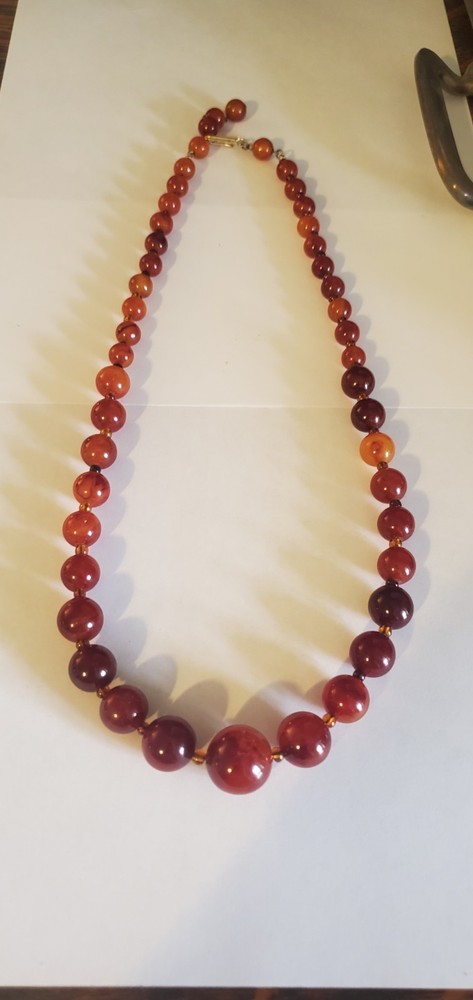 Vintage Cherry/Amber Bakelite Graduated Round Bead Necklace 23