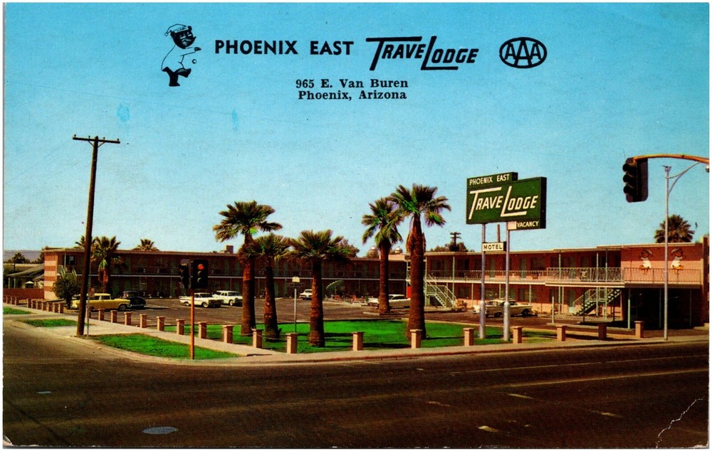 Phoenix East TraveLodge Roadside Motel Arizona Bear Logo 1950s Chrome Postcard
