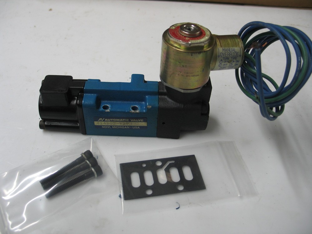 New Automatic Valve Corp 414B-Y39J Solenoid Ctrl Valve 5W/2P 120V Q0139